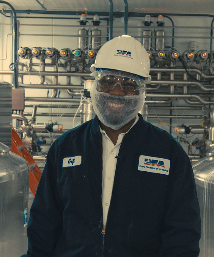 We're a community of dairy lovers proud to support family dairy farmers feeding the world, and we'd love for you to join us. Whether you're an ice cream connoisseur or enjoy the simple pleasure of a glass of milk, we've got the job, the culture, and all the delicious benefits to fit your style.